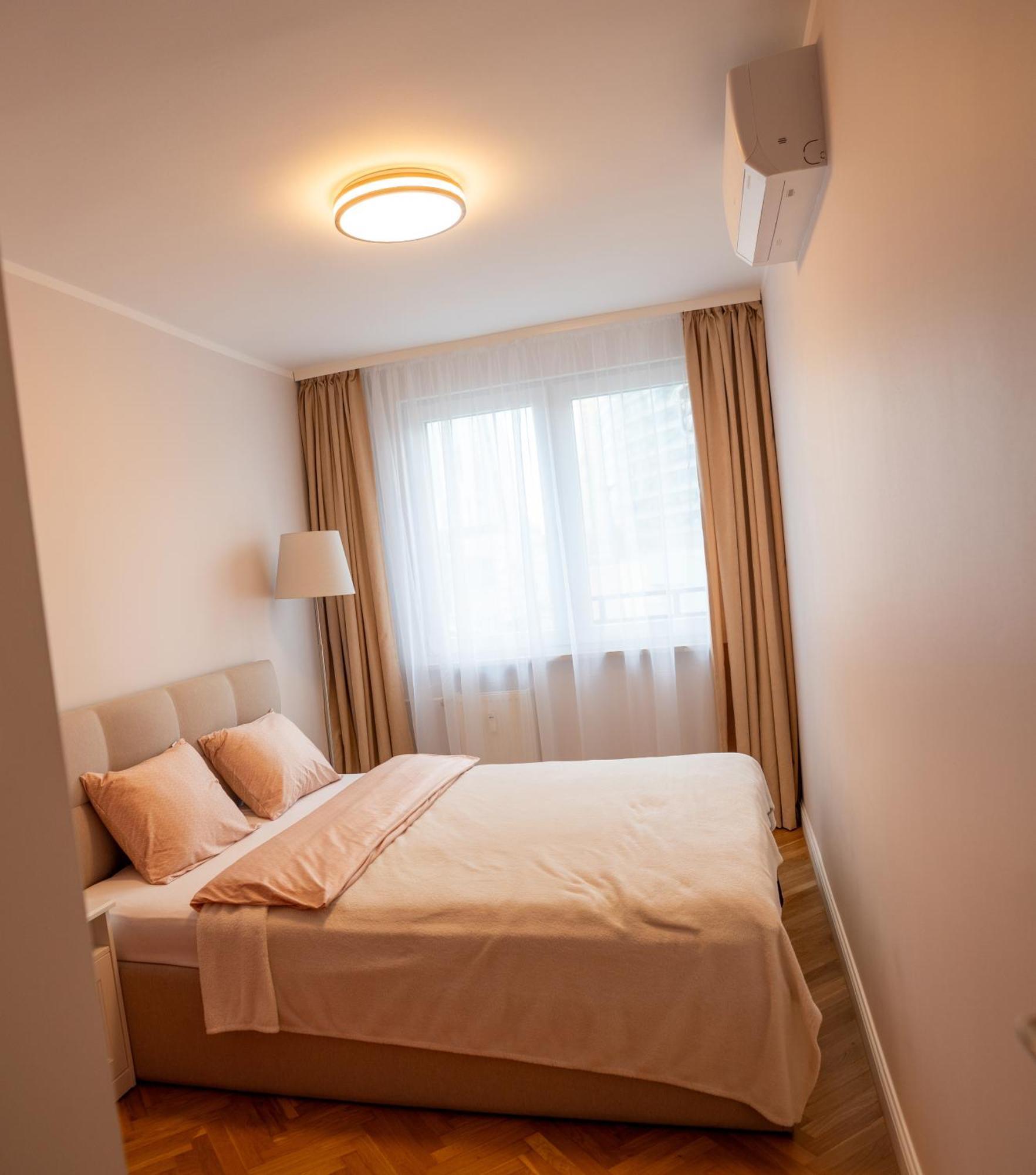 Apartament Gold 61 ワルシャワ エクステリア 写真