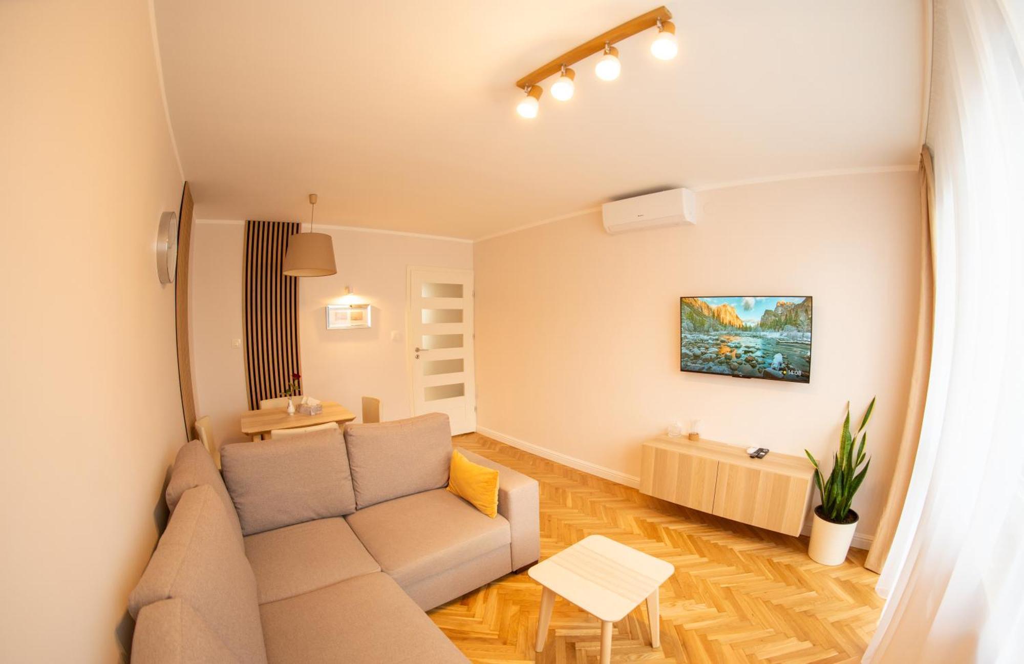 Apartament Gold 61 ワルシャワ エクステリア 写真