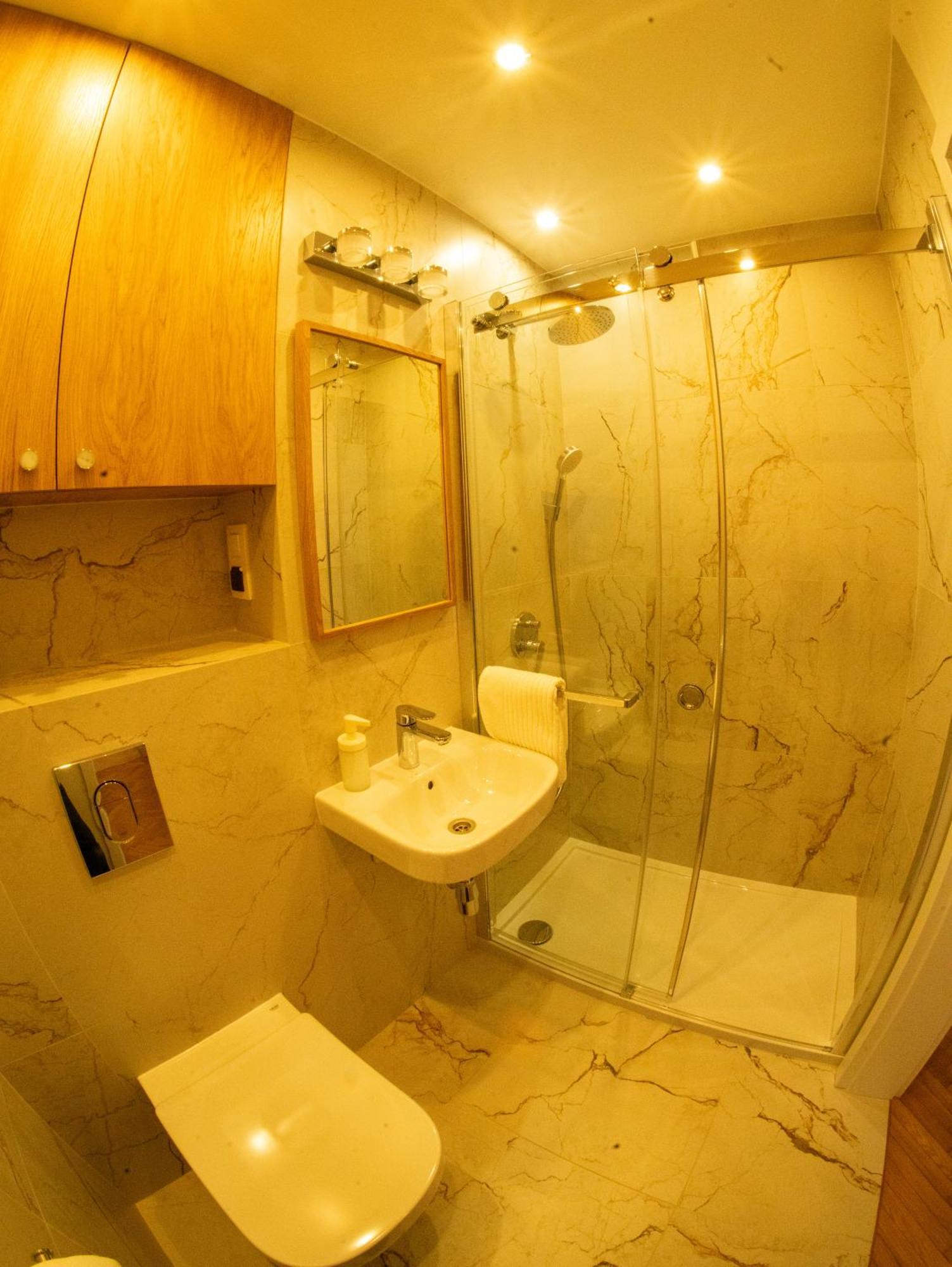 Apartament Gold 61 ワルシャワ エクステリア 写真